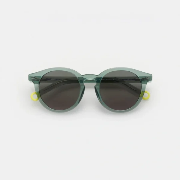 oculos-de-sol-de-crianca-kaleos-mccallister-verde-cristal-monocromatico-frente